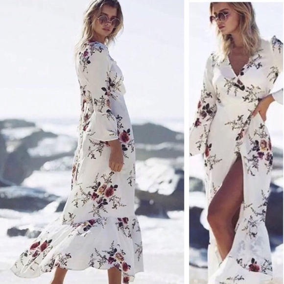 Haute Ellie Dresses & Skirts - ☀️Sale☀️Corrina Bell Sleeve Wrap Dress
